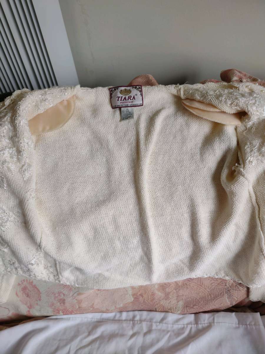 Tiara petite sweater