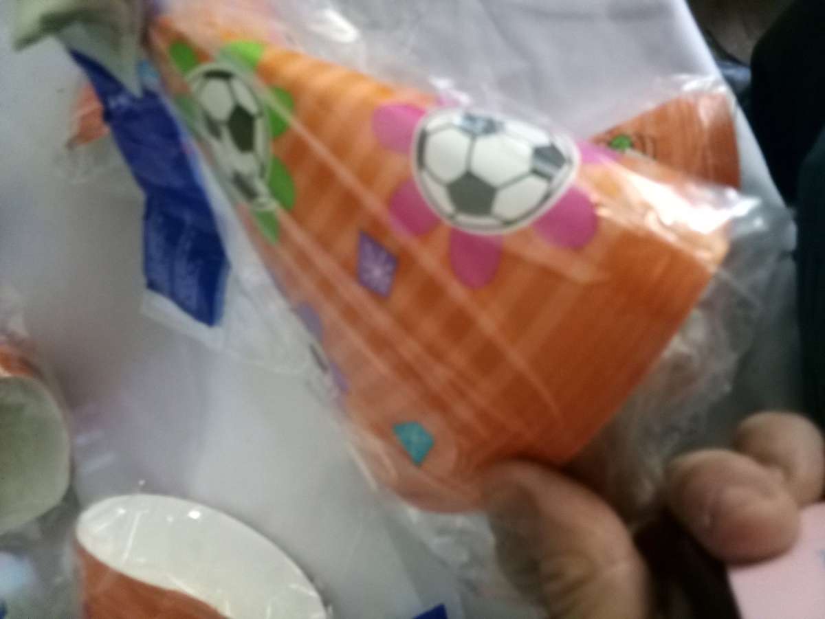 5x packs of 8 girl power party hats