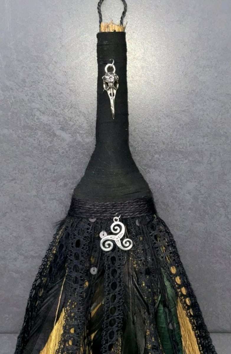 handmade alter bessom