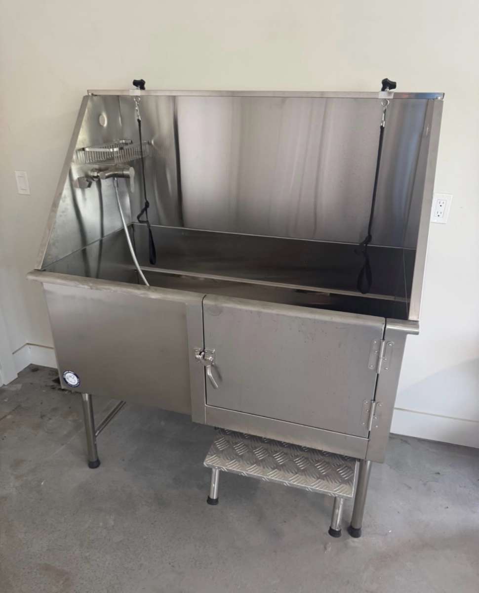 Dog wash tub