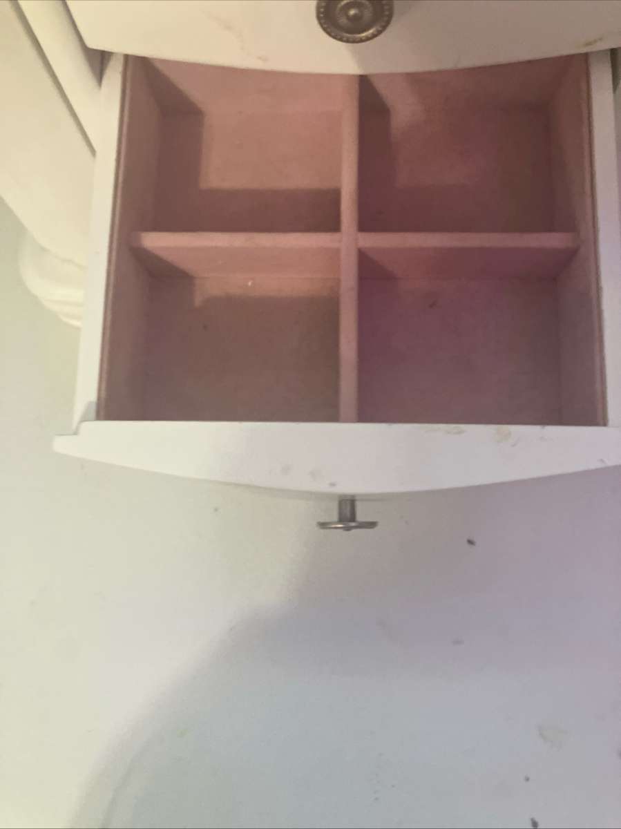 Vintage jewelry box Already used spacious for jewelry and