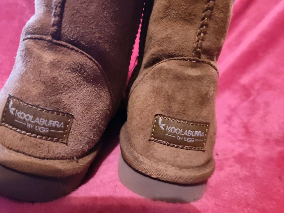 Koolabura by UGG size 8 tan womens boots