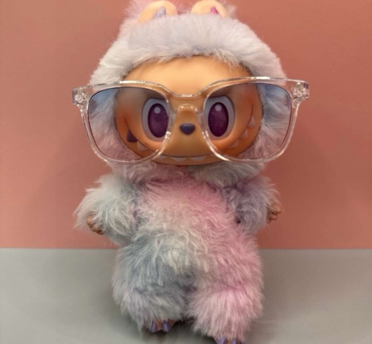 help kitty labubu