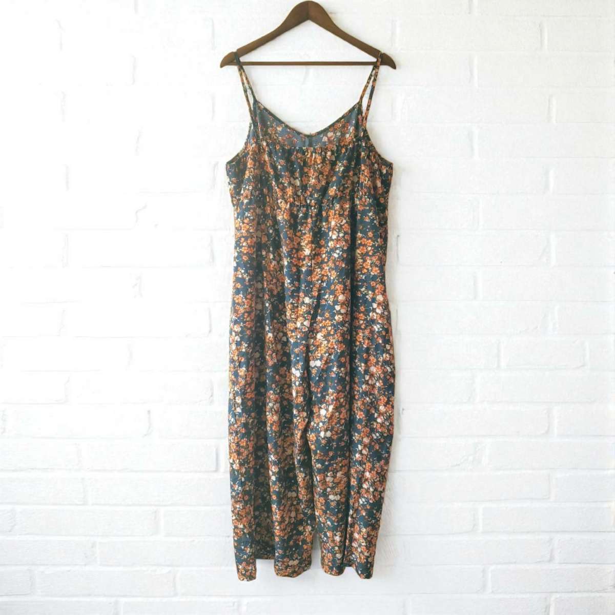 Floral Sleevless Jumpsuit with Adjustable Straps