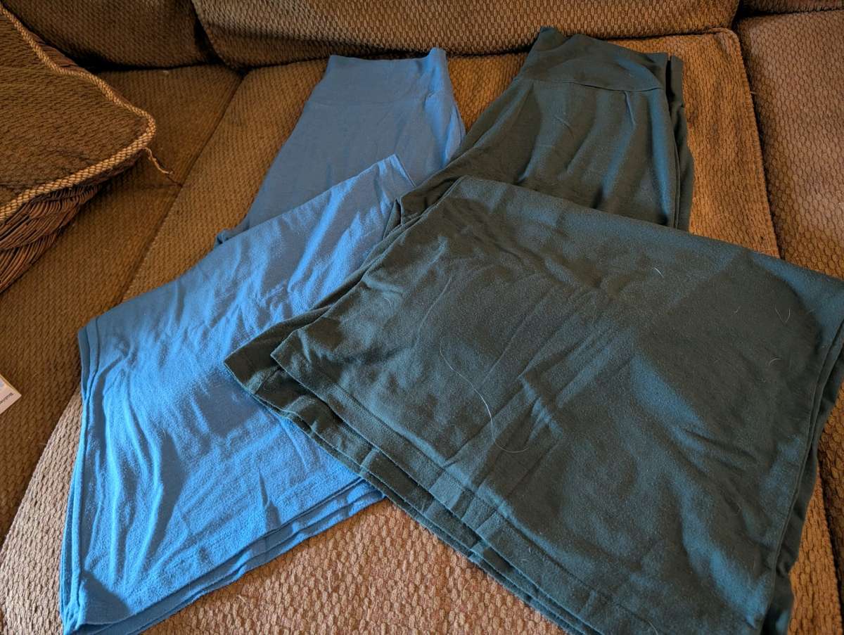 Blue and green largelegged pants