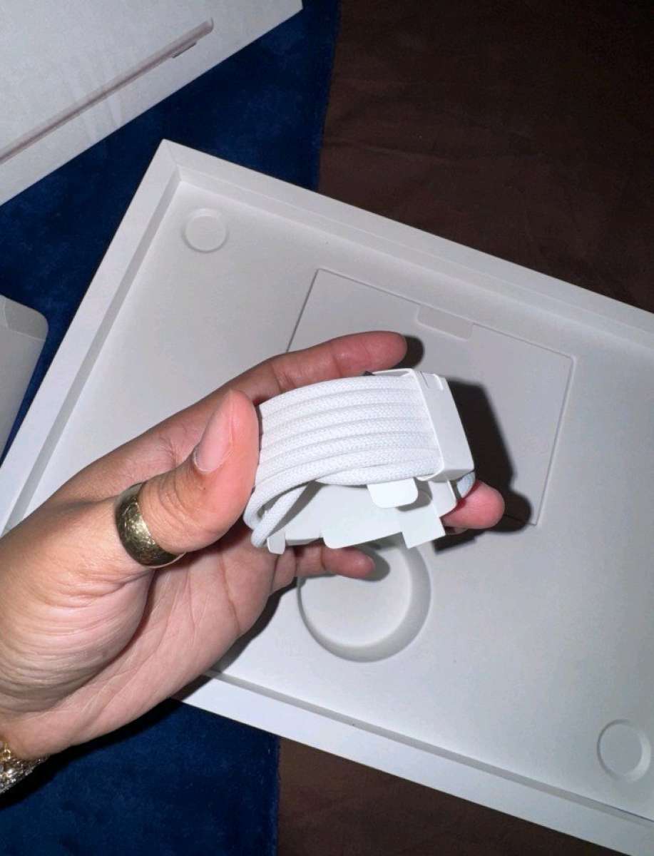 brand new 2024 MacBook air m3 15inch