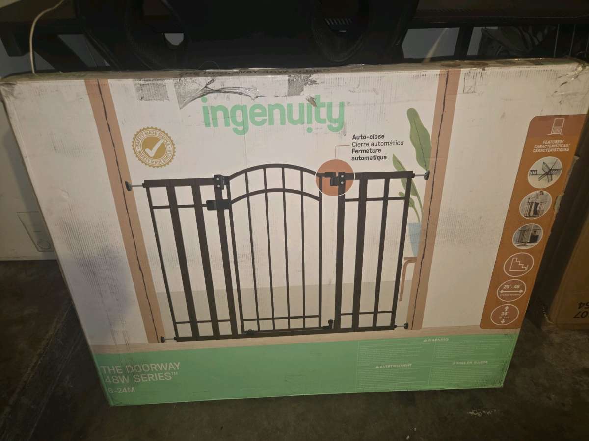 Ingenuity The Doorway 48W Series Pet and Baby Gate