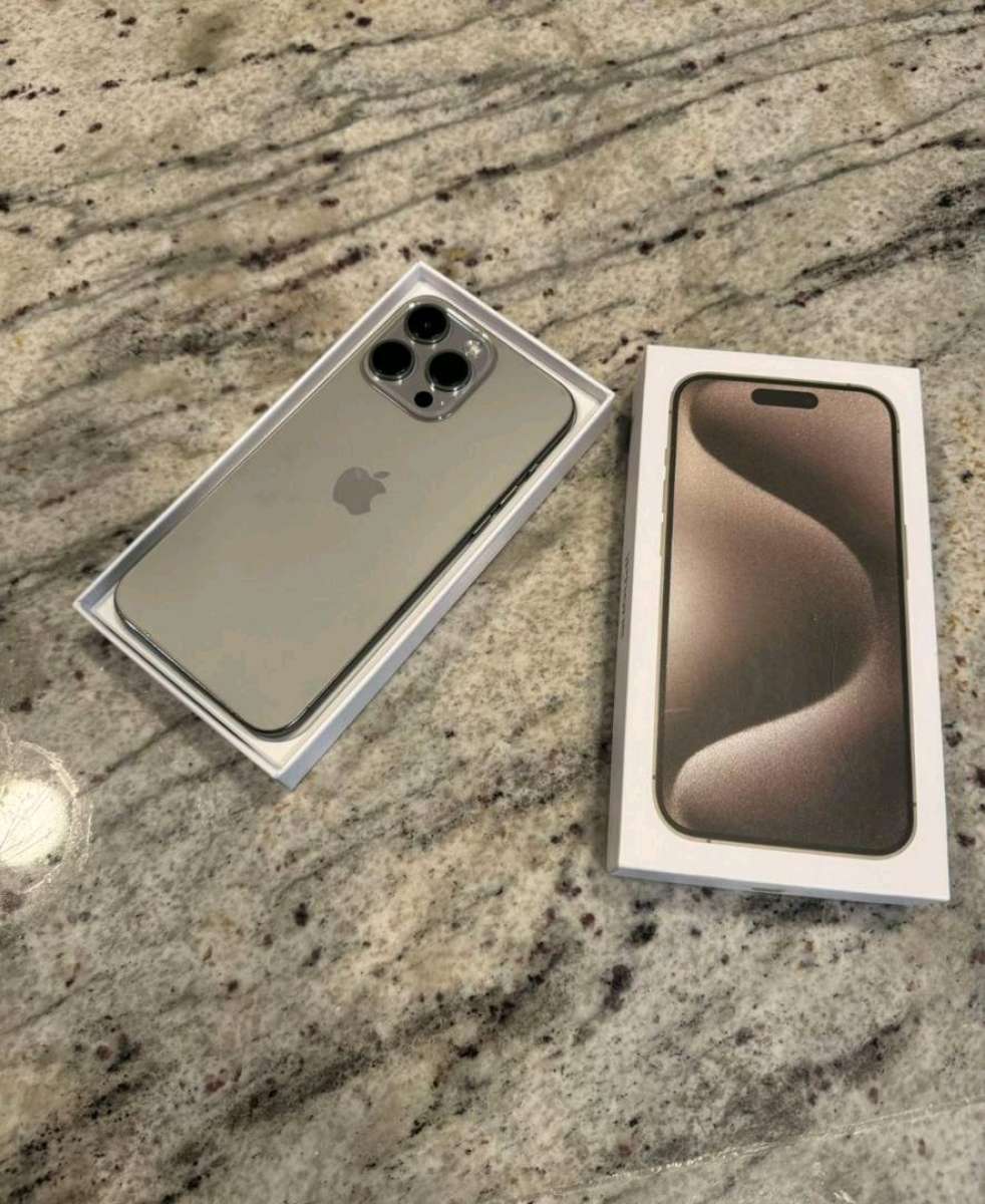 IPhone 15 pro max 256gb unlocked