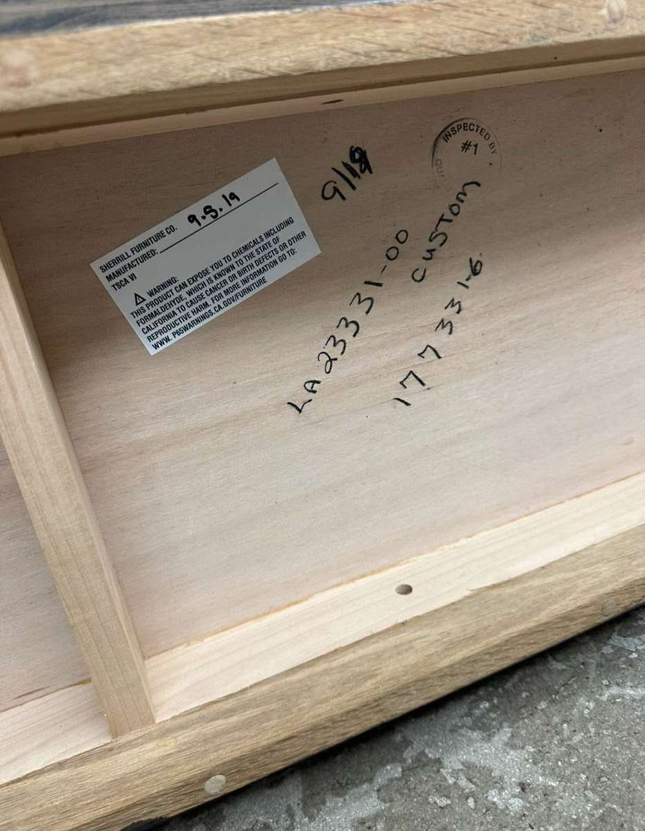 Sherrill Furniture Brand Solid Wood Glass Hallway Consul