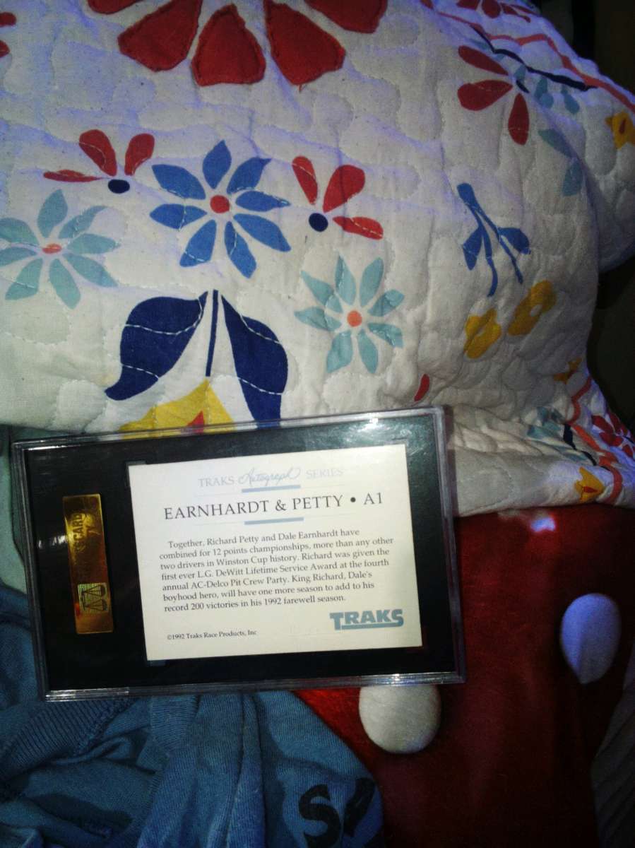 a autographed 1992 tracks Petty Earnhardt 96 mint card