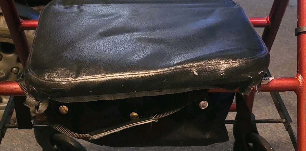 Walker with seat
