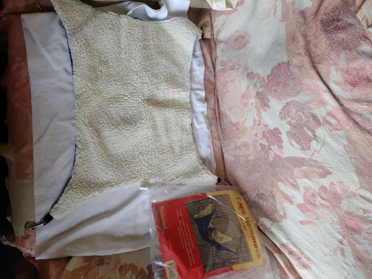 Small pet cage hammock