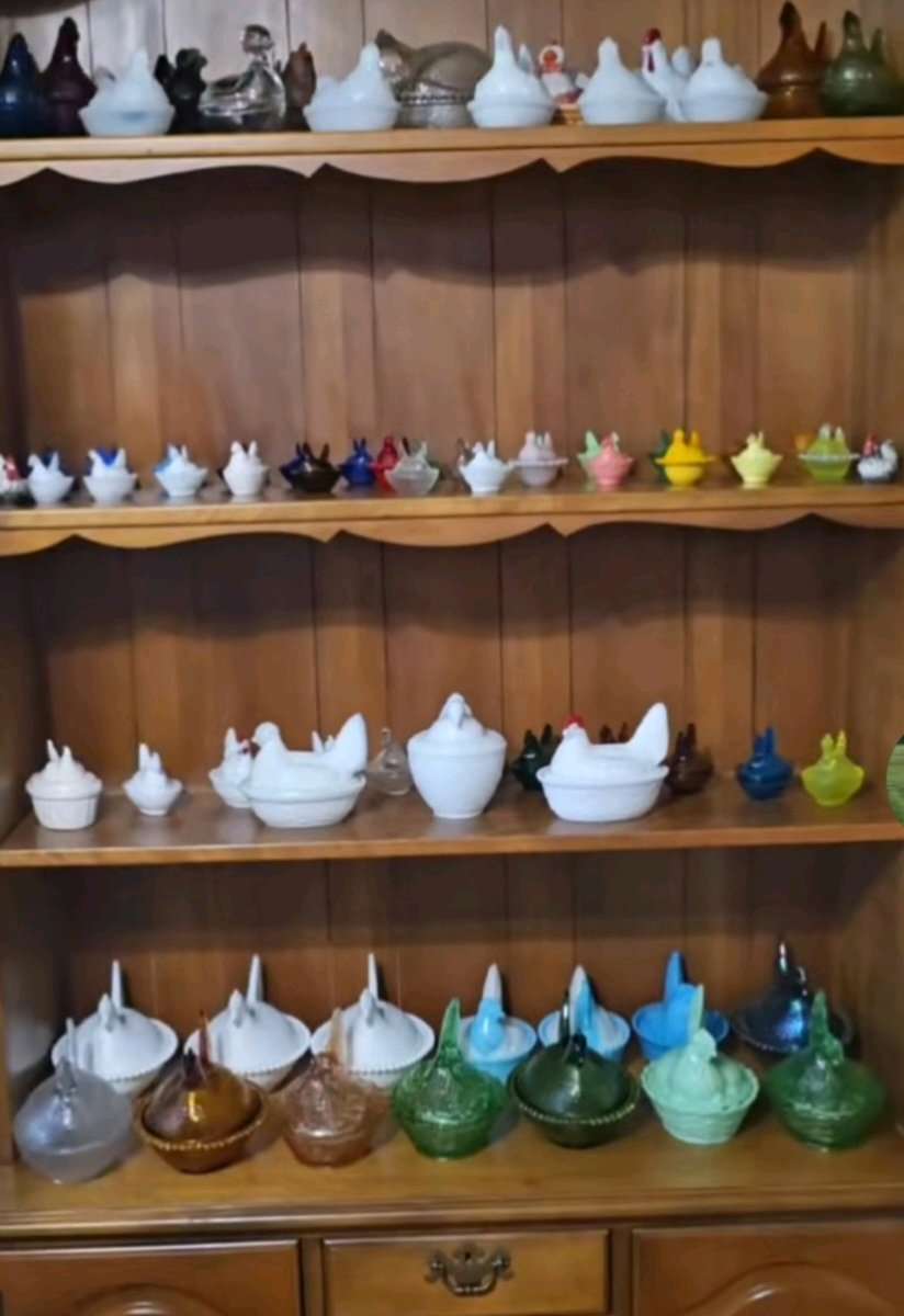 vintage hens on a nest