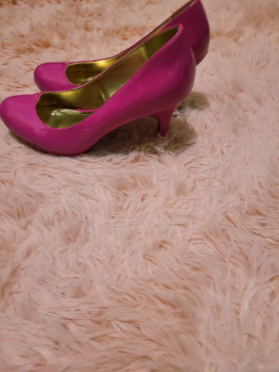 Steve Madden hot pink heels