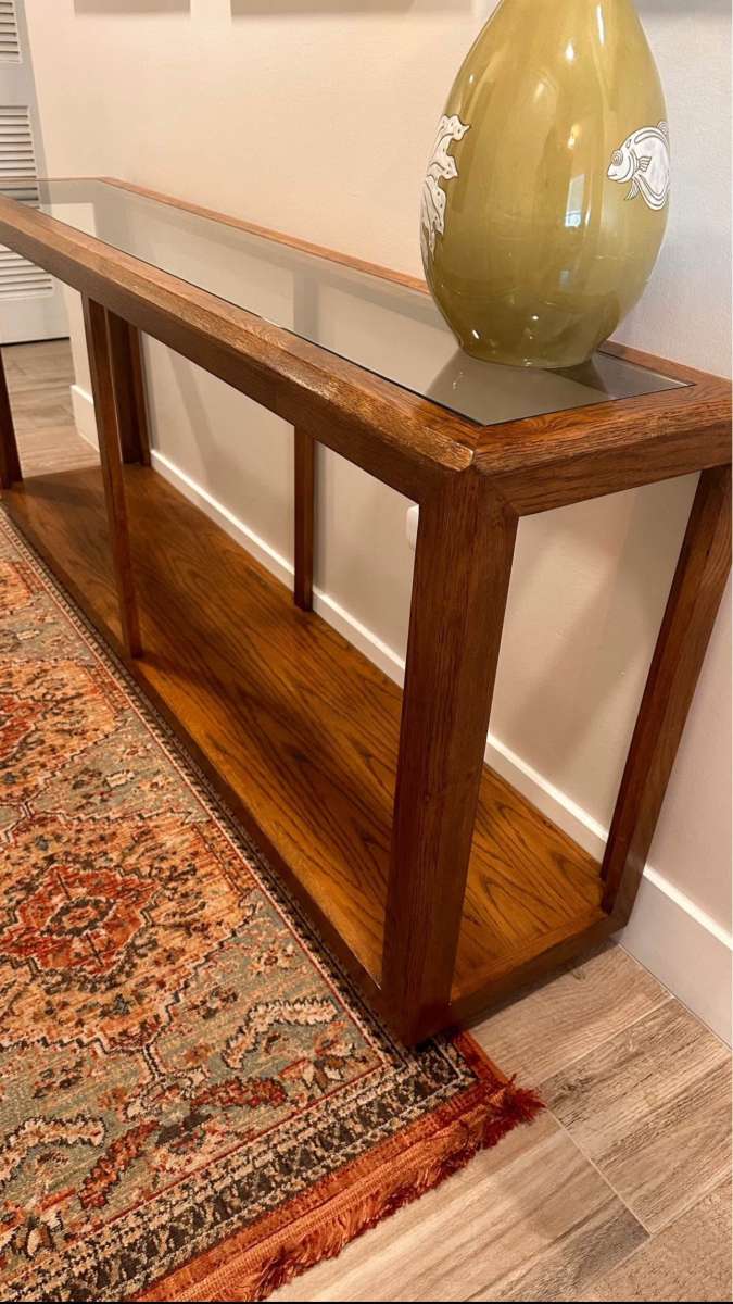 Sherrill Furniture Brand Solid Wood Glass Hallway Consul