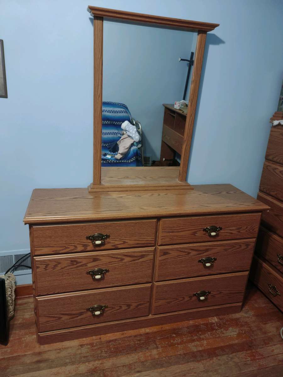 Dresser