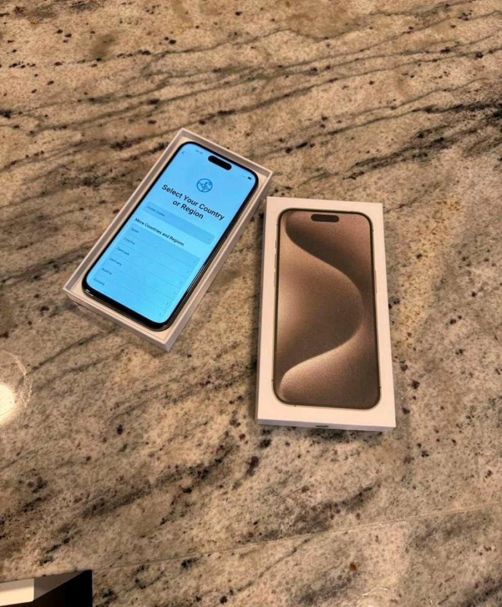 IPhone 15 pro max 256gb unlocked