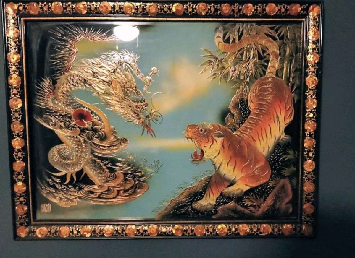 TigerVsDragon Korean lacquer wall plaque made by Sam Poong I