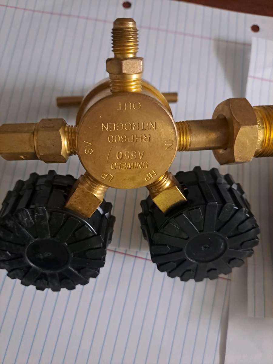 uniweld nitrogen regulator  supco micron vacuum gauge