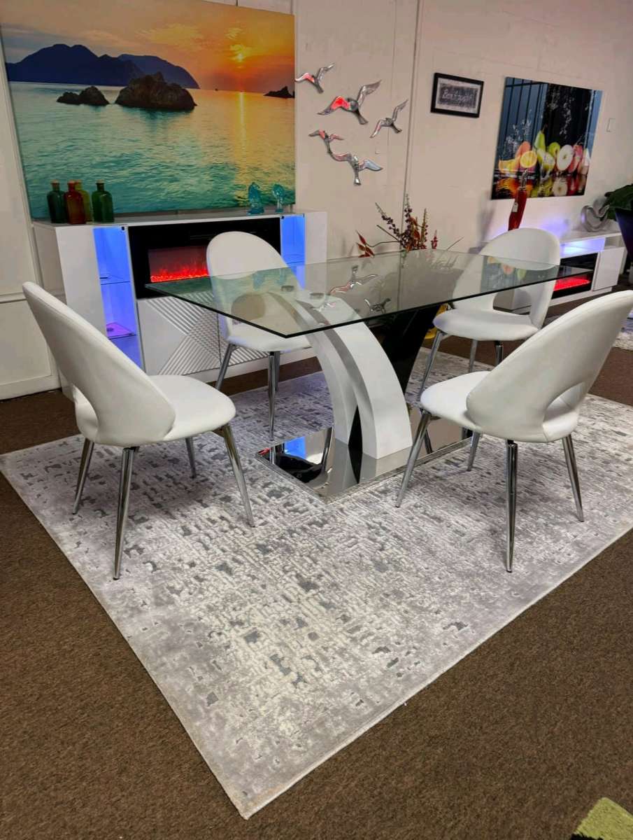 juego de comedor de 4 sillas y la mesa preguntar por precio