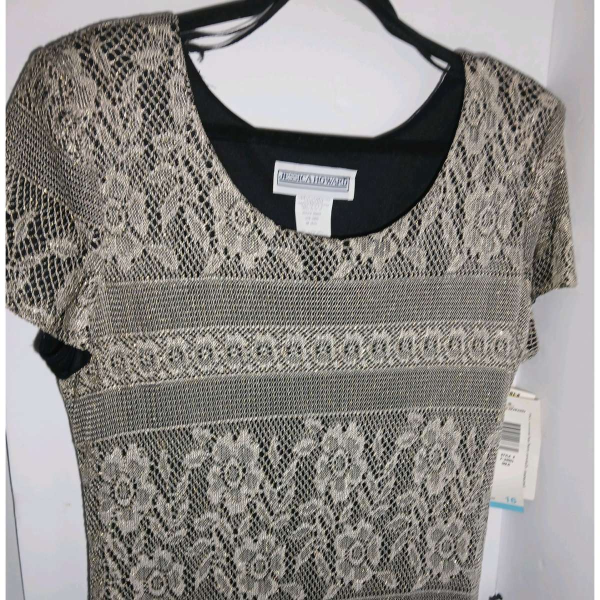 Jessica Howard metallic gold  lace overlay black  mid si