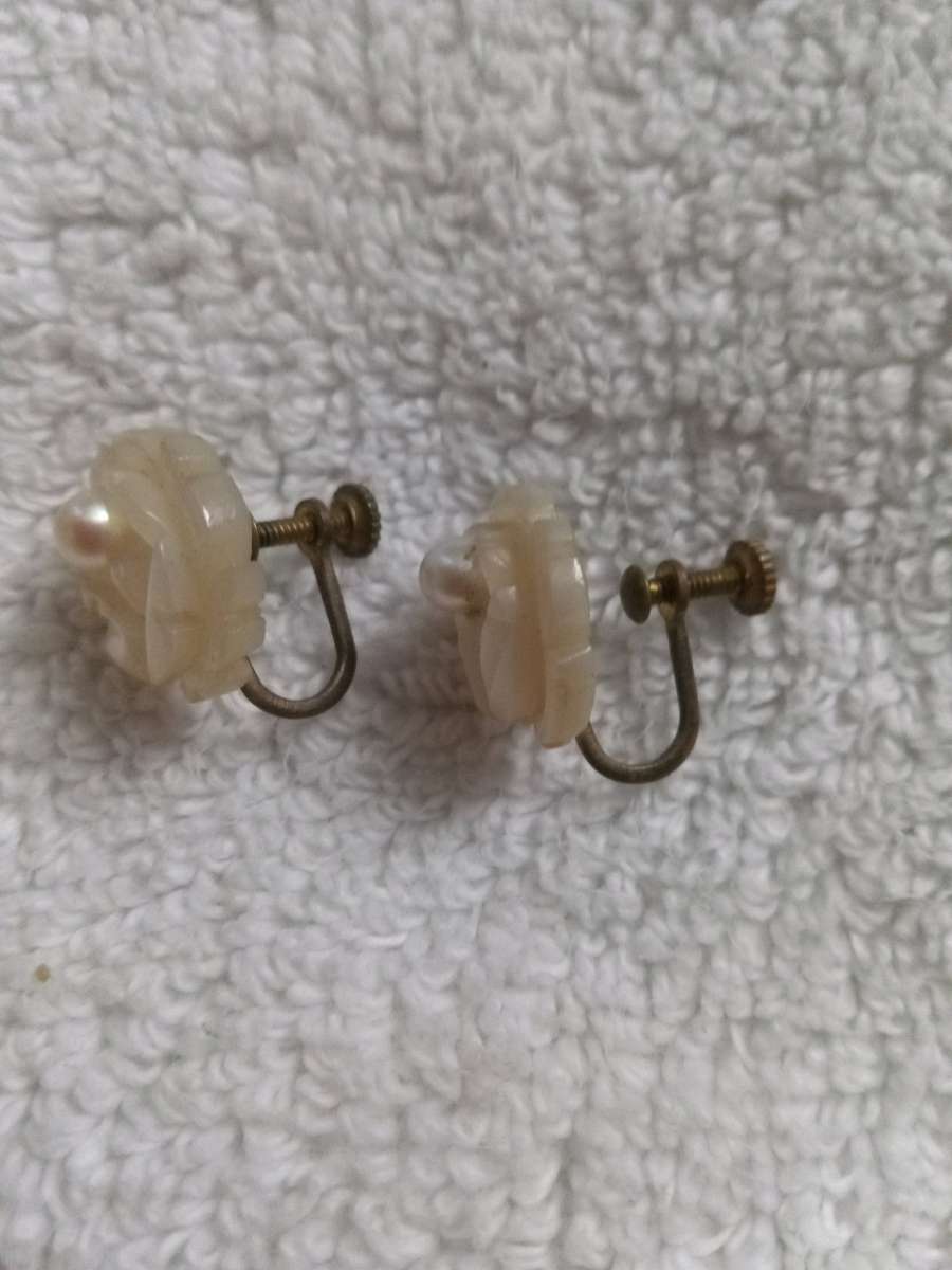 3pc Vintage Earring and Broach Jewelry Bundle