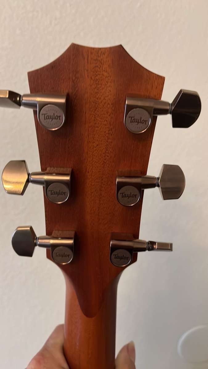 Taylor guitar 214ce dlx