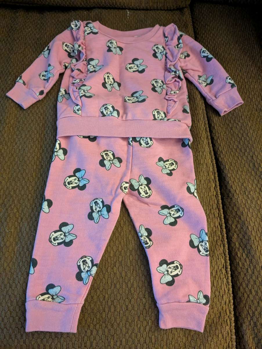 Minnie mouse sweatsuit