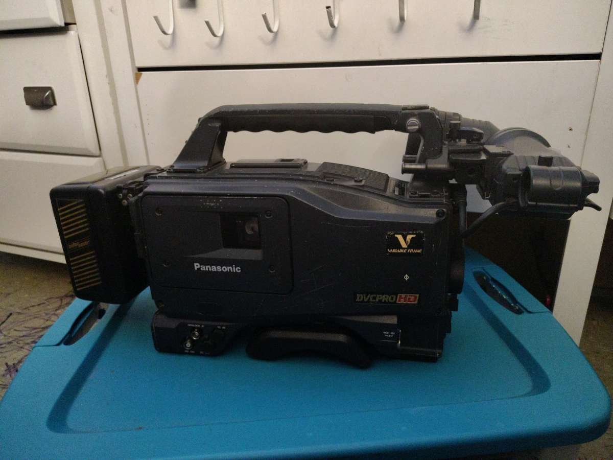 Panasonic AJHDC 27HD VariCan Video Camera