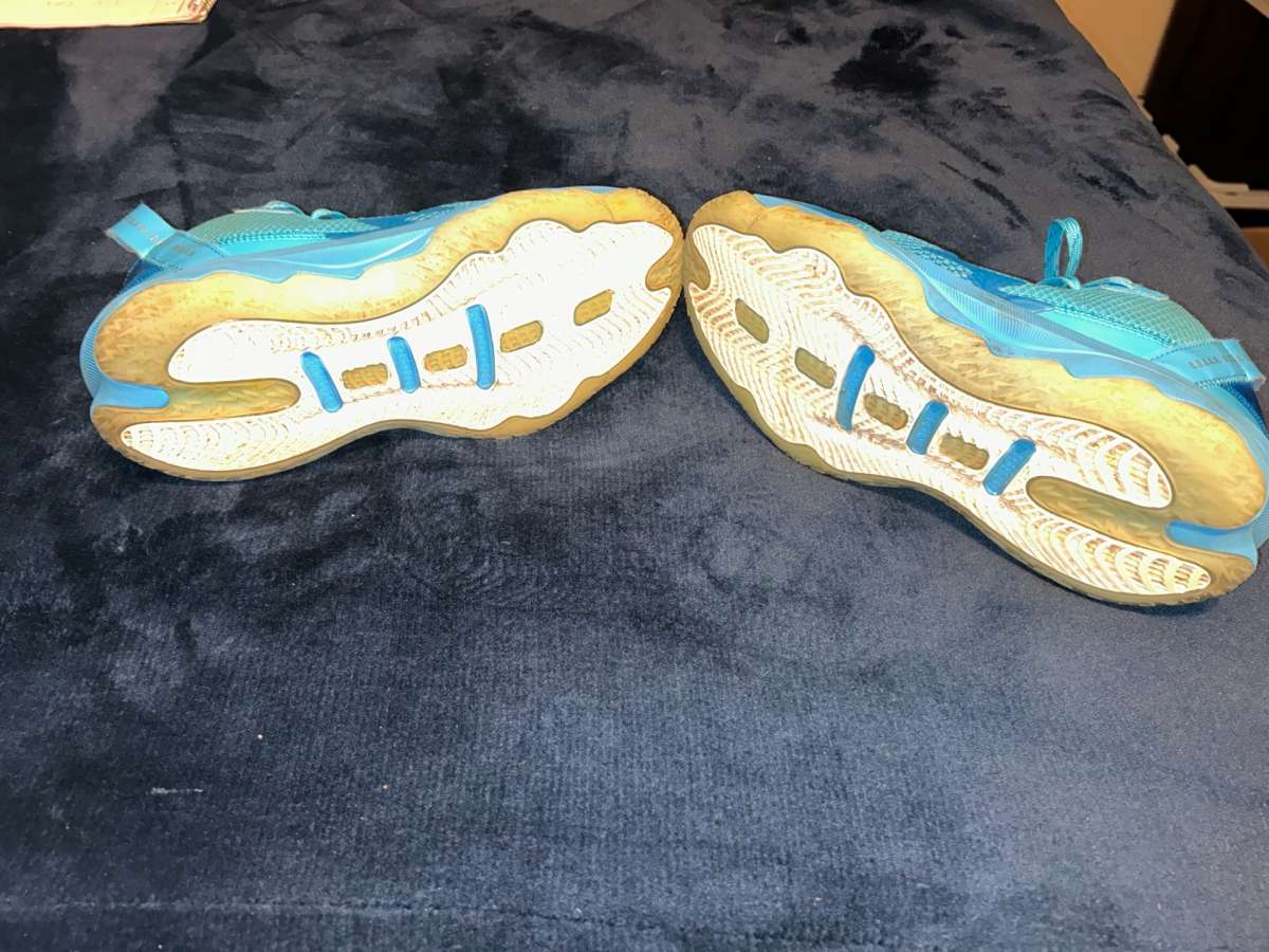 Adidas Dame 8 Young Dolla Mens Sz 6 Blue Cyan Silver Basketb