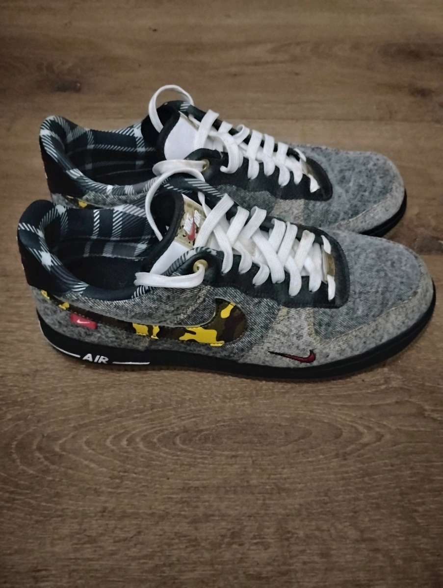 Mens Limited Edition Air Force One Sneakers size 10