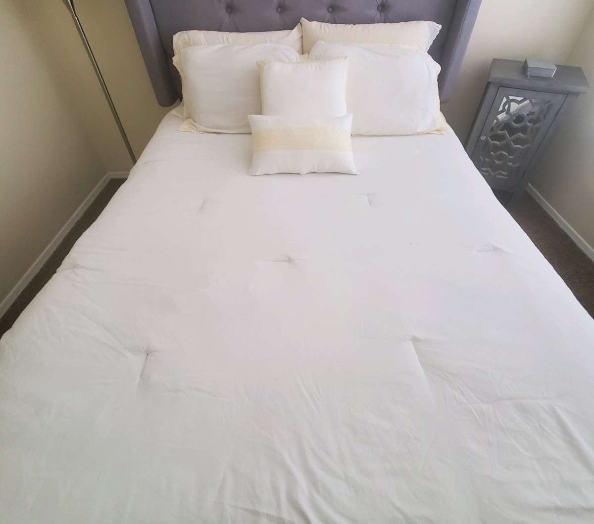 8 Piece Queen Quilt Bed Set Read Description