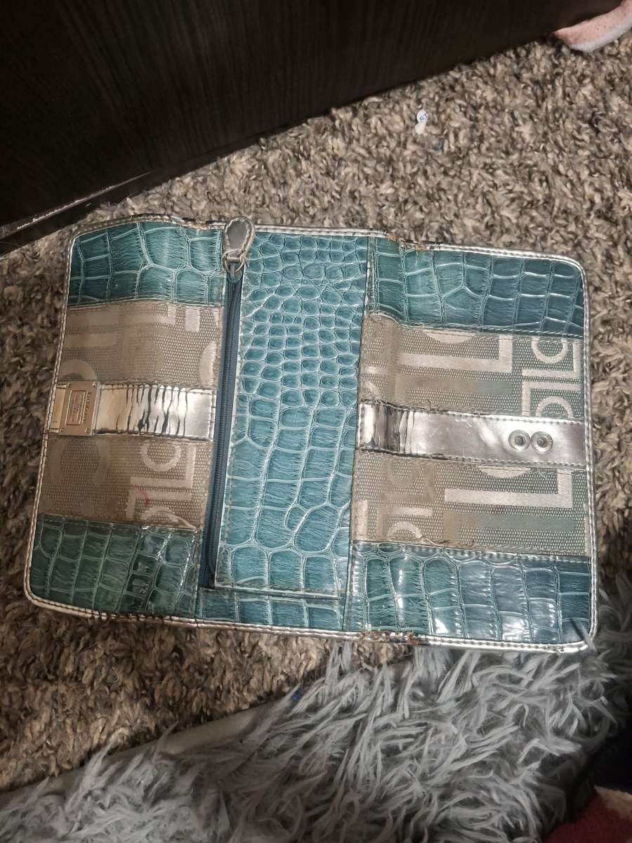 womens wallet
