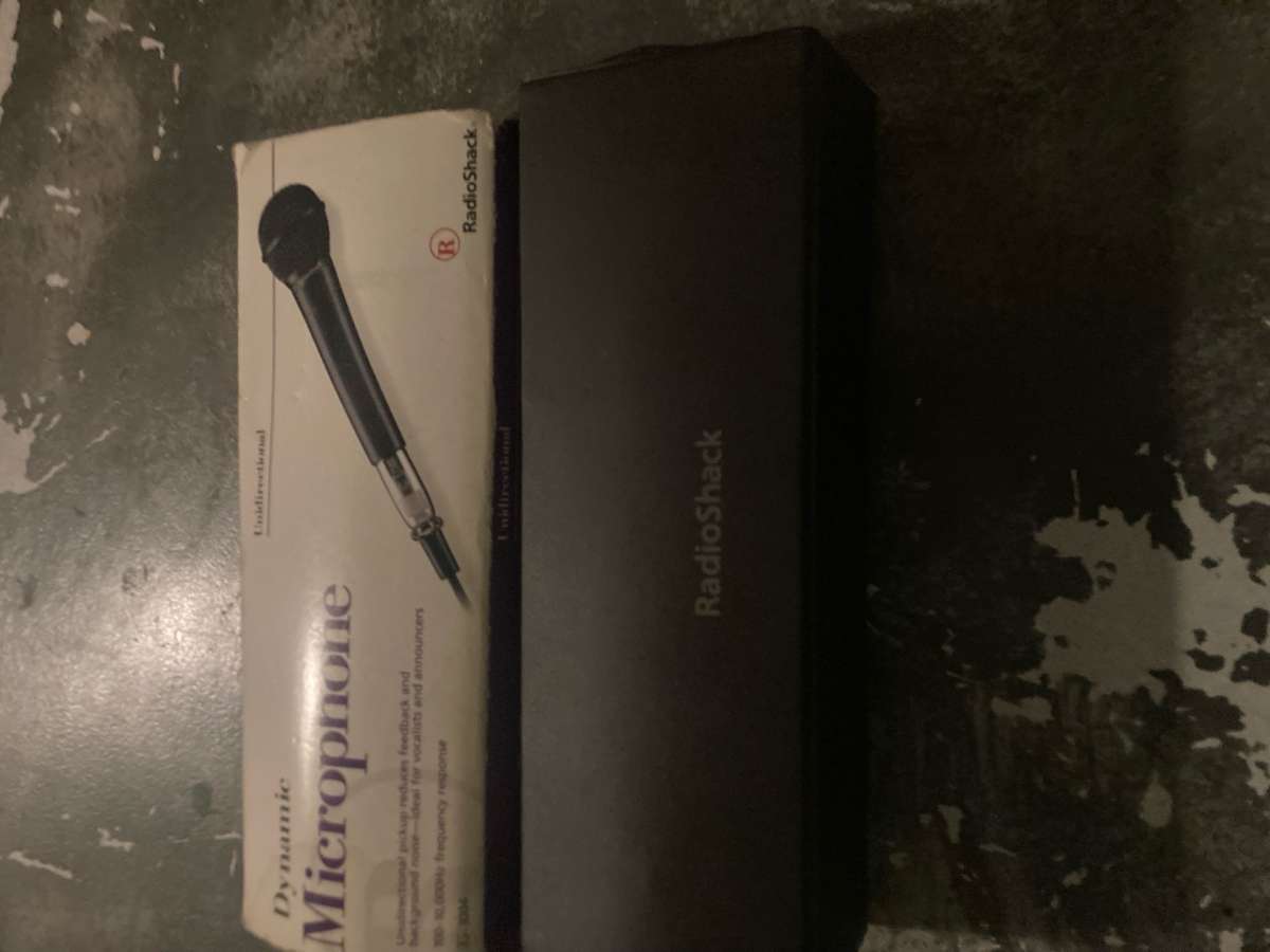 RadioShack Dynamic Microphone