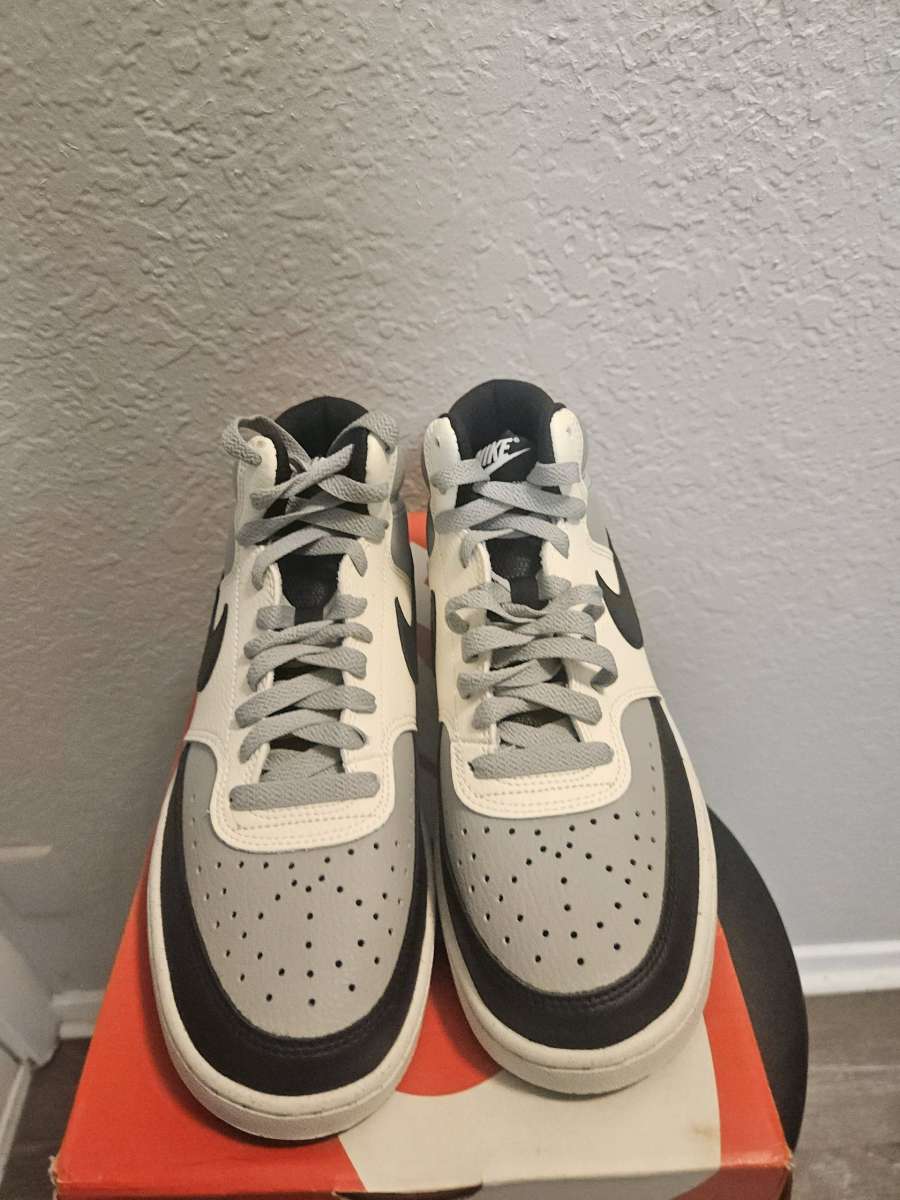 Nike Court Vision NN Mens Sneakers