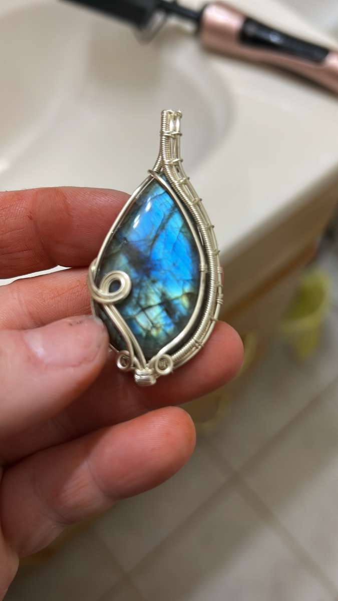 labadorite wire wrapped pendant