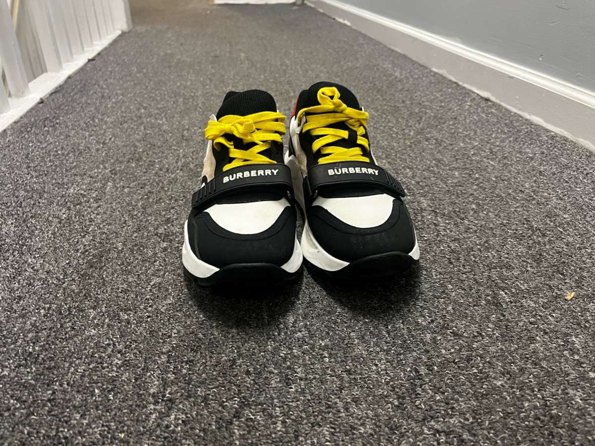 Burberry Gucci Mens Designer