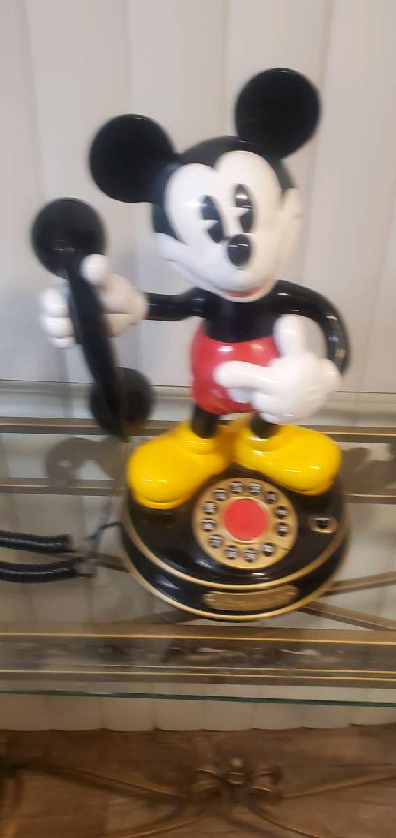 Mickey mouse phone