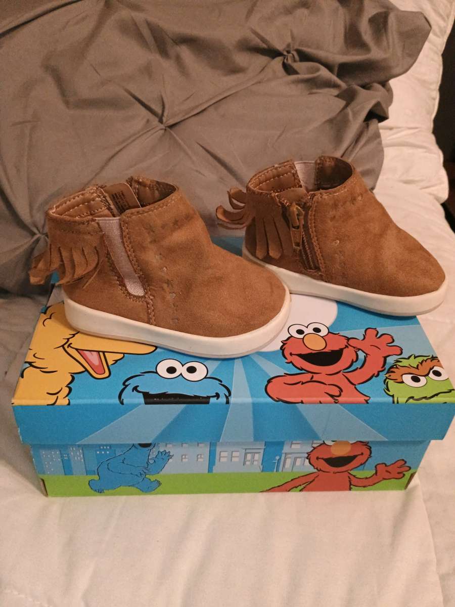Wonder Nation Brown Suede Toddler Shoes Size 4