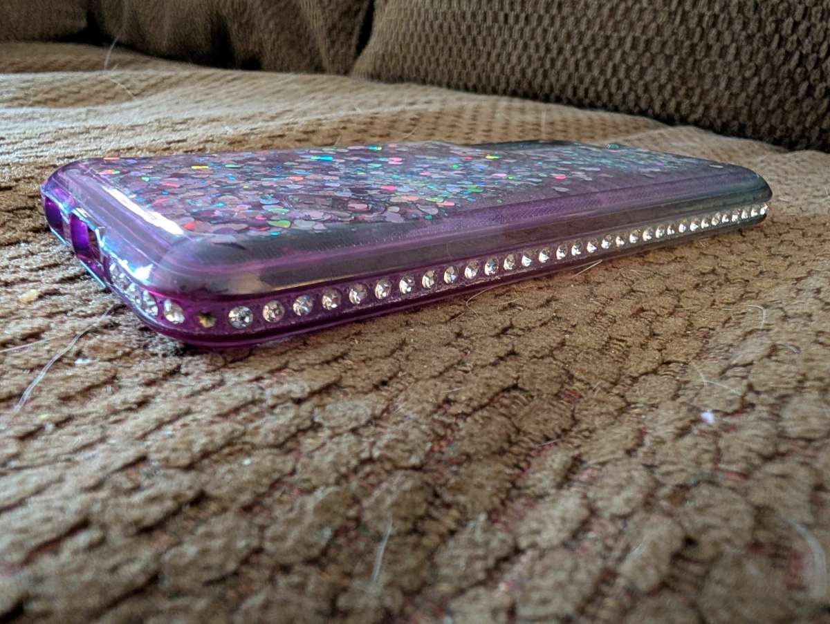 2 Samsung S22 phone cases