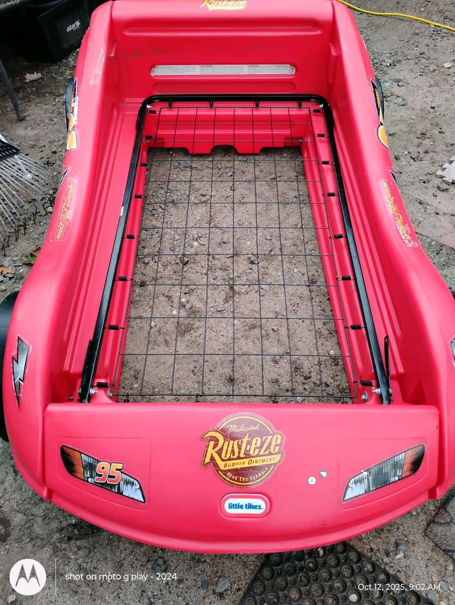 CHILDRENS BED