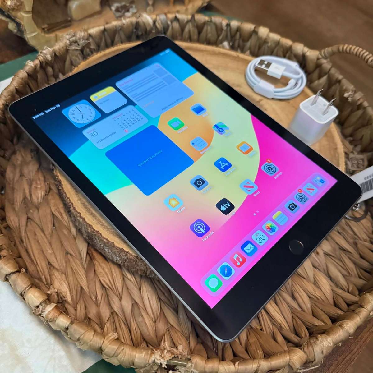 Apple iPad 6th generation 32GB WiFi 97