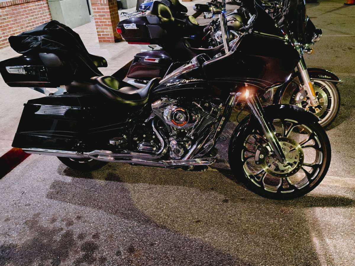 2011 Harley Davidson road glide reel kit