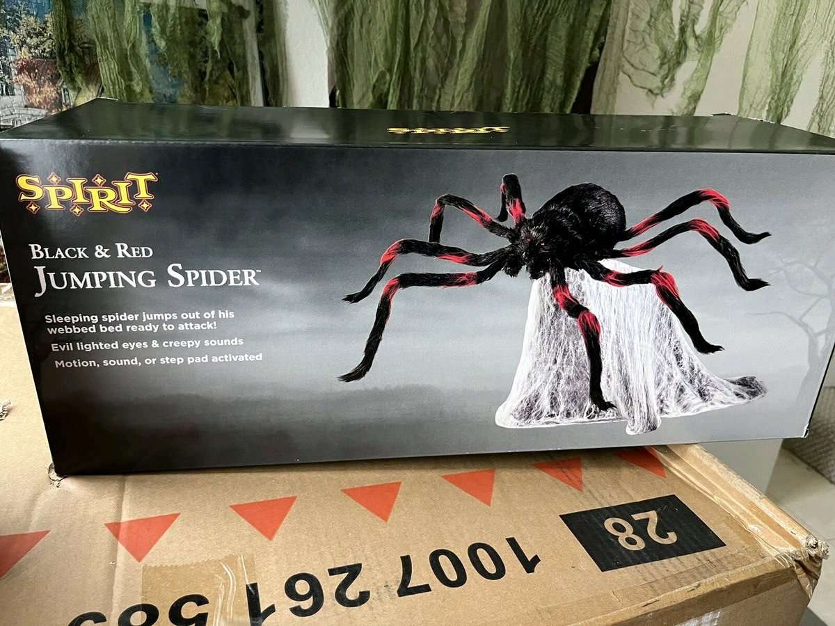 Jumping Spider Animatronic