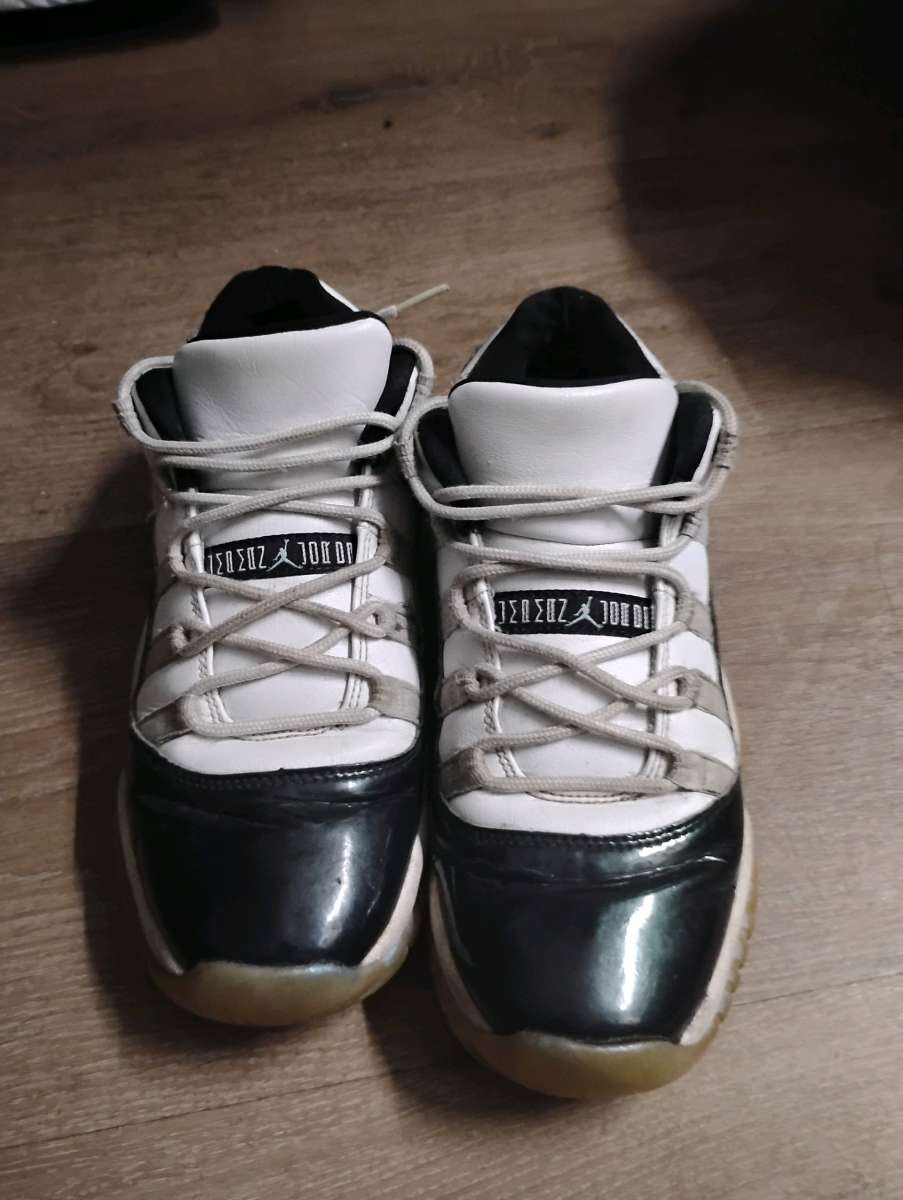 Womens Jordan Aqua Green Concord Sneakers size 7