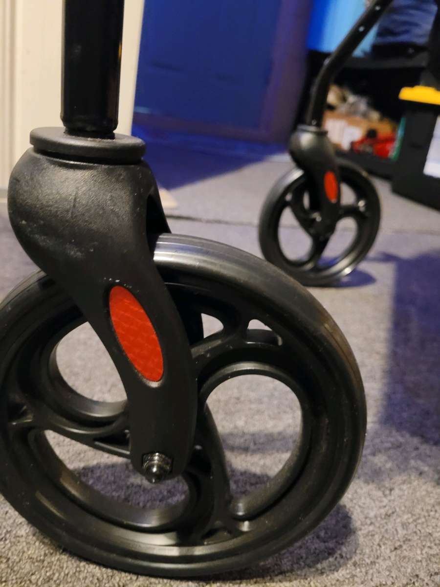 Rollor Walker Like New