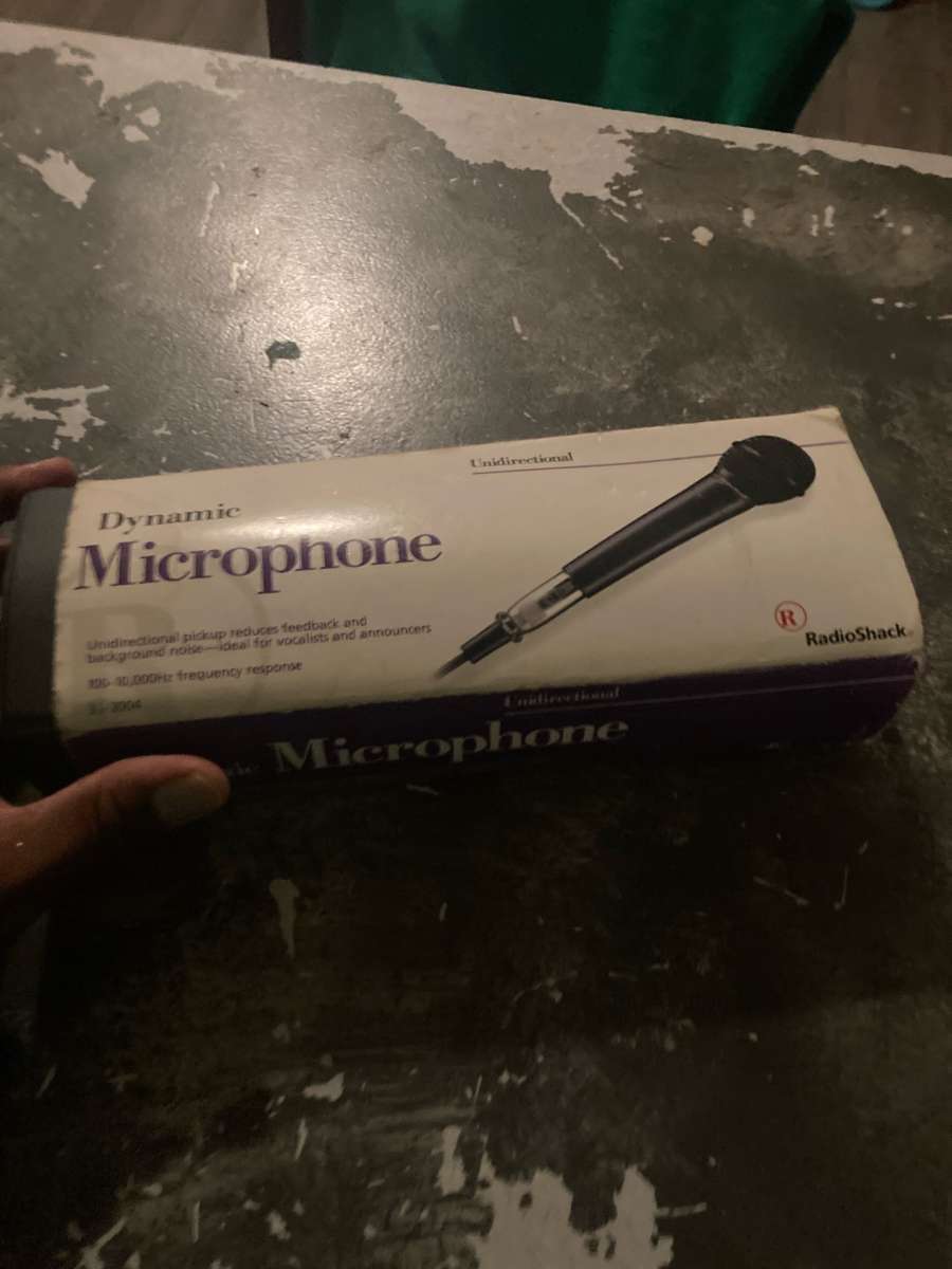 RadioShack Dynamic Microphone