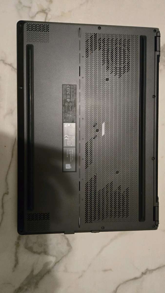 Laptop RTX 3070 Asus rog zephyrus g15 QHD 165 Hz Ryzen 9 590