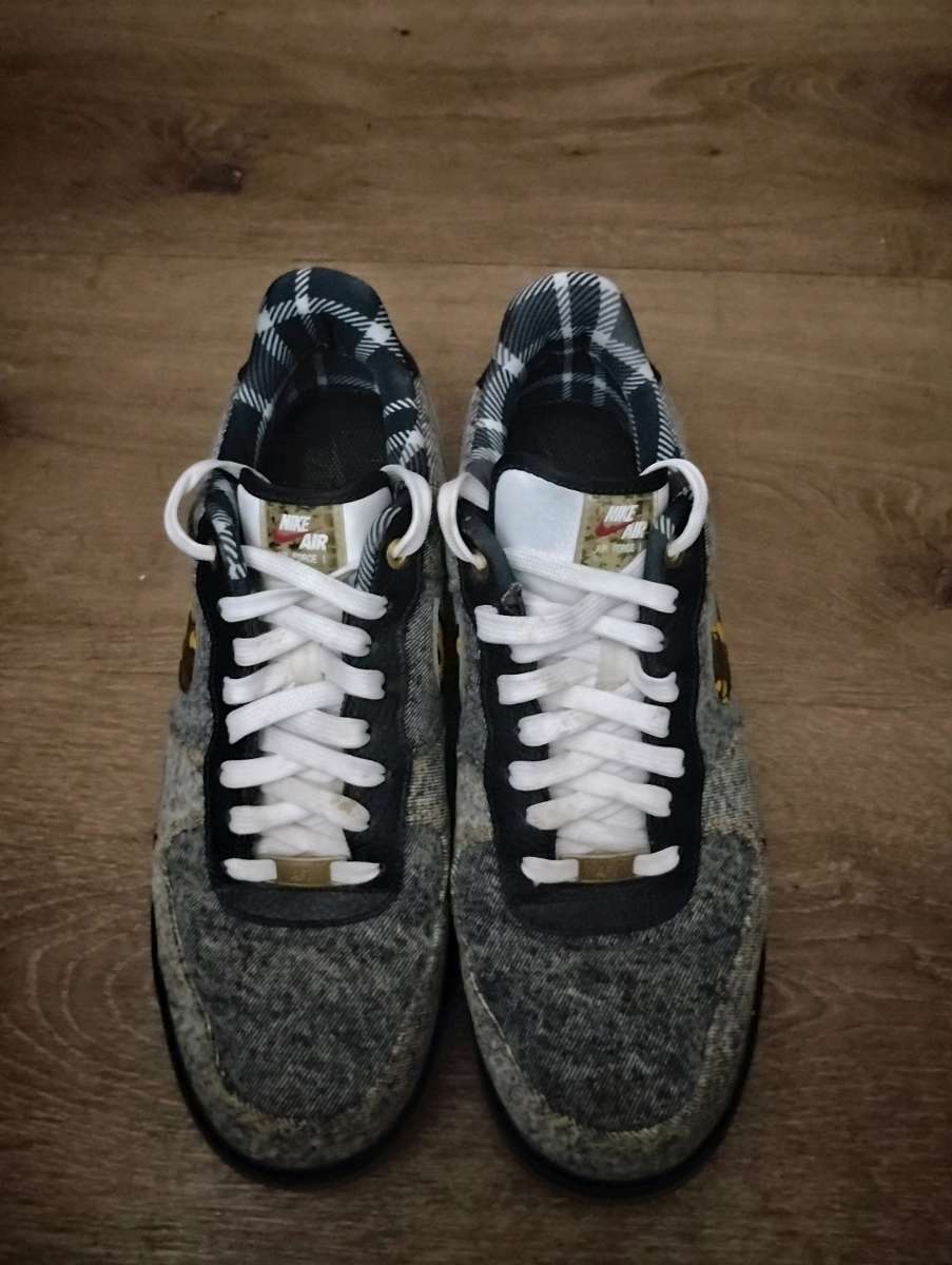 Mens Limited Edition Air Force One Sneakers size 10