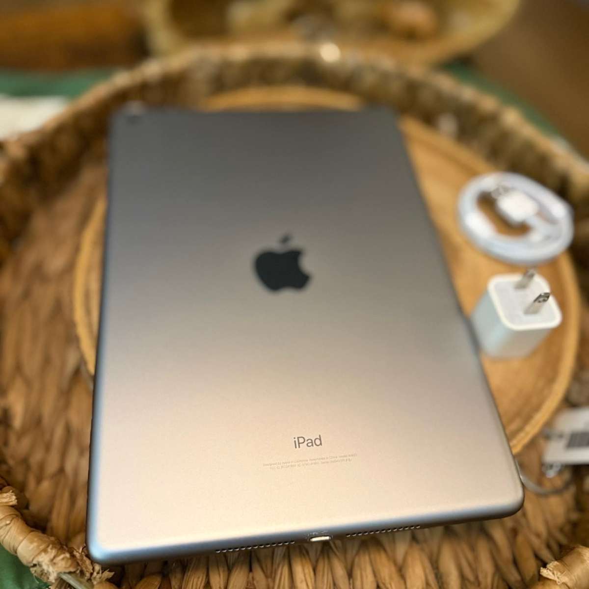 Apple iPad 6th generation 32GB WiFi 97